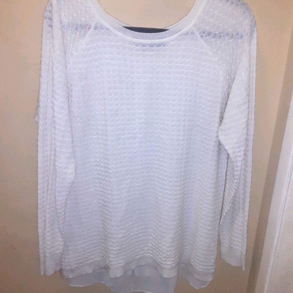 Long sleeve knit top